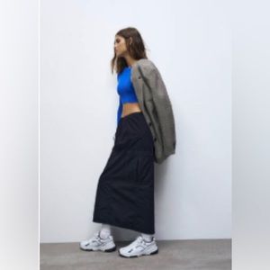 pull&bear parachute skirt. slit in back. size small.